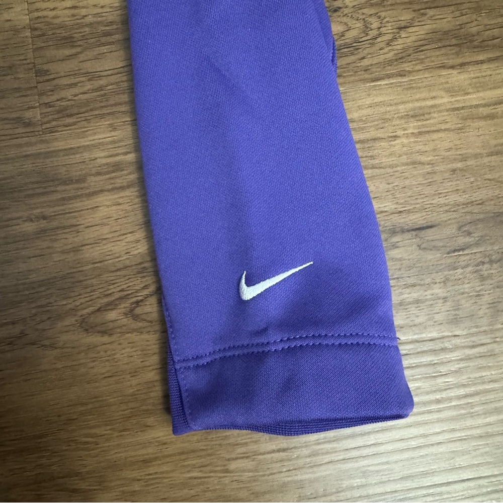 EUC - Nike - Women’s Golf Tour Performance Thermafit Purple Quarter-Zip Pullover - Picture 6 of 10